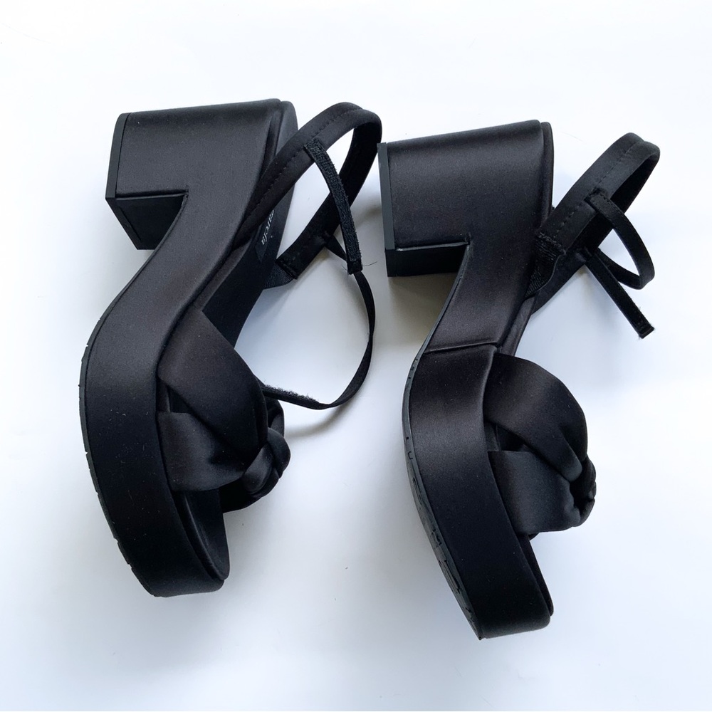 Pedro Garcia Dala Knot Satin Block Heel Size 39 RETAIL $600 - Picture 3 of 10